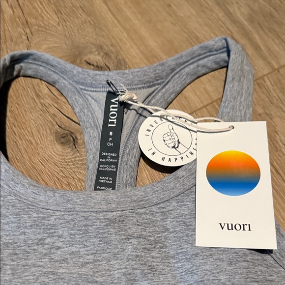 Vuori Women's Elevation Racerback tank - Picture 2 of 2